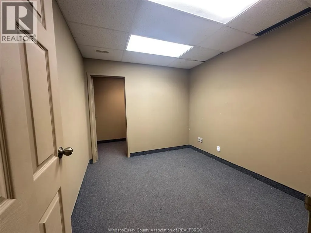 2536 Dougall AVENUE Unit# B