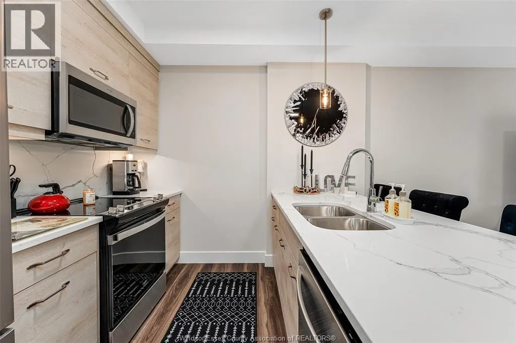 5885 ELLIS STREET Unit# 401