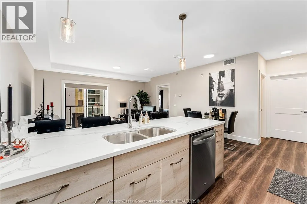 5885 ELLIS STREET Unit# 401