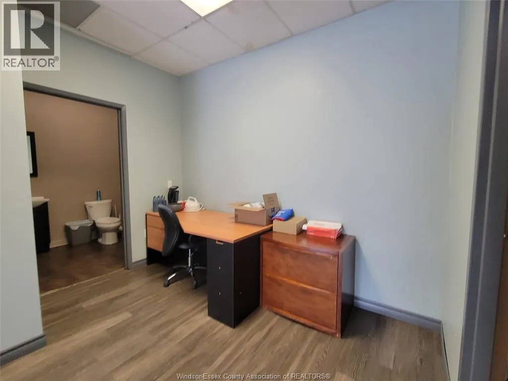 20 QUEEN STREET South Unit# 2