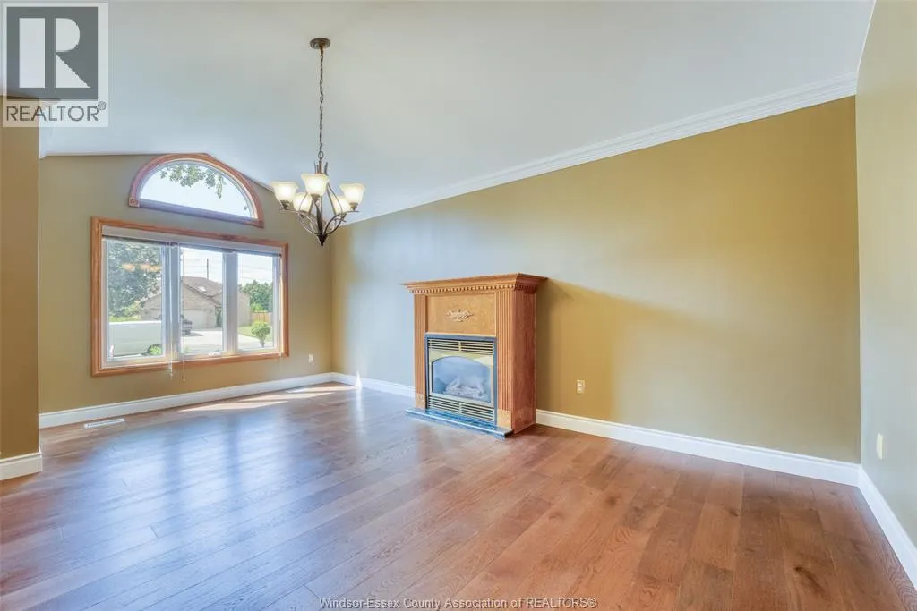 208 RAMBLEWOOD DRIVE