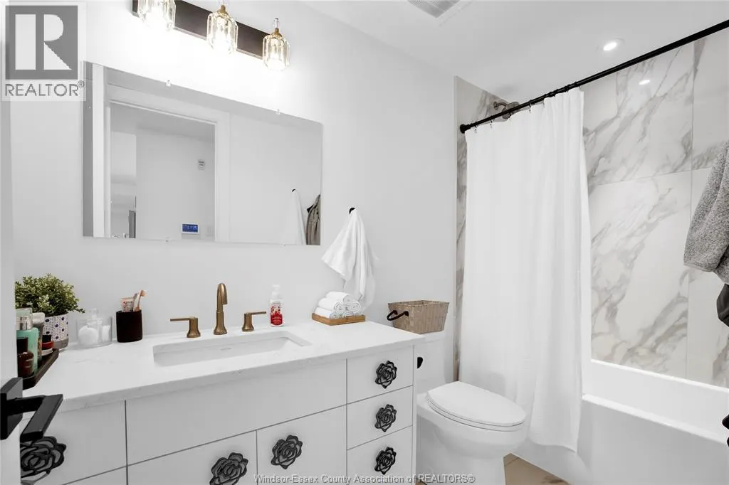 14400 TECUMSEH ROAD East Unit# 402