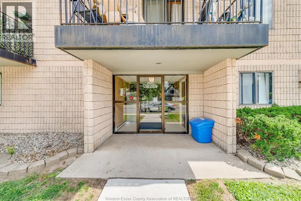 3355 SANDWICH STREET Unit# 207