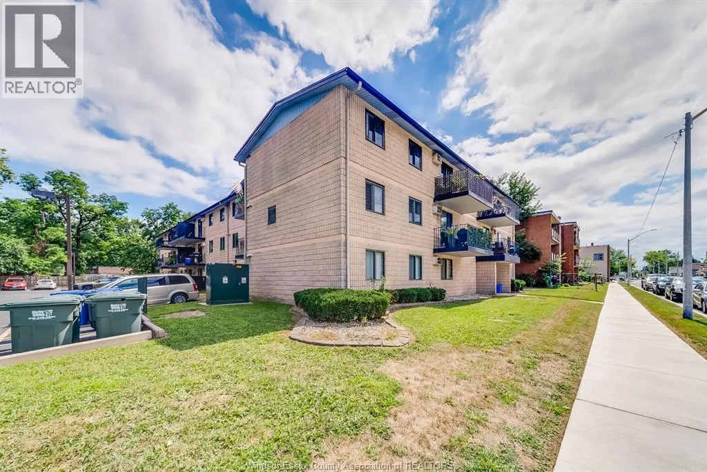 3355 SANDWICH STREET Unit# 207