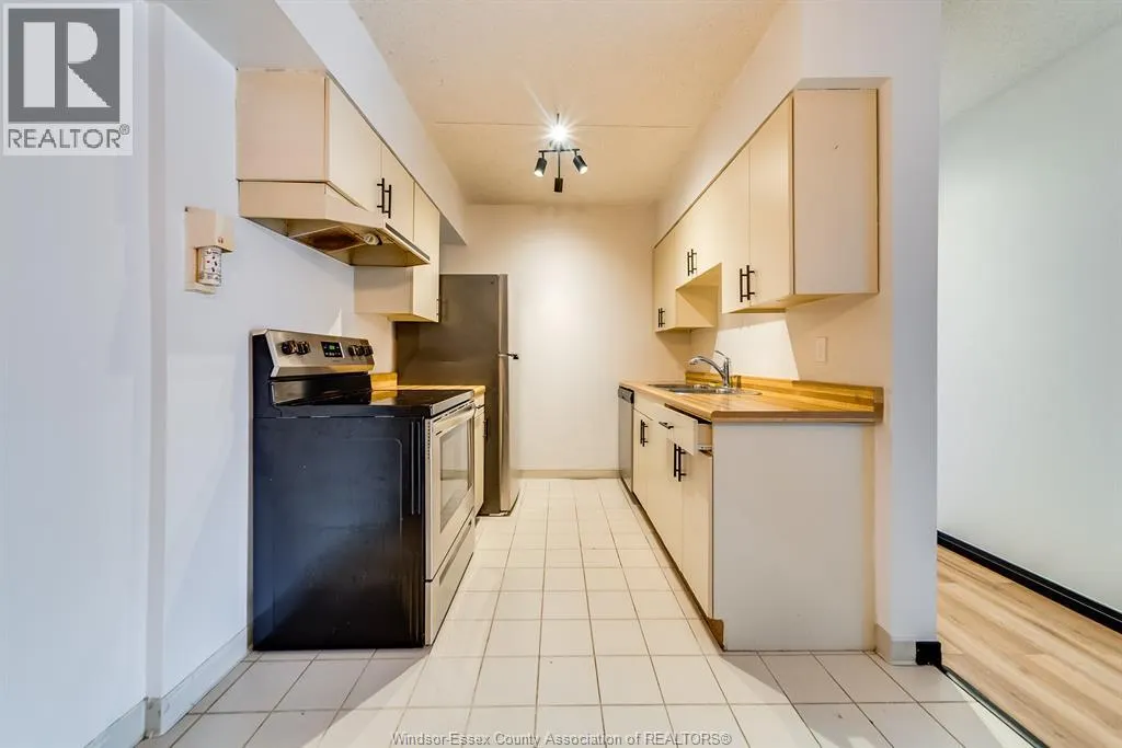3355 SANDWICH STREET Unit# 207