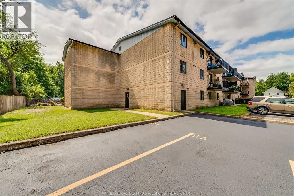 3355 SANDWICH STREET Unit# 207