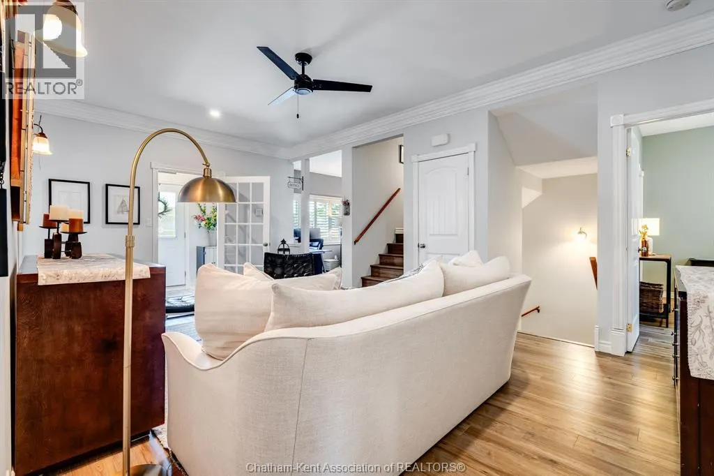 42 Bruinsma AVENUE