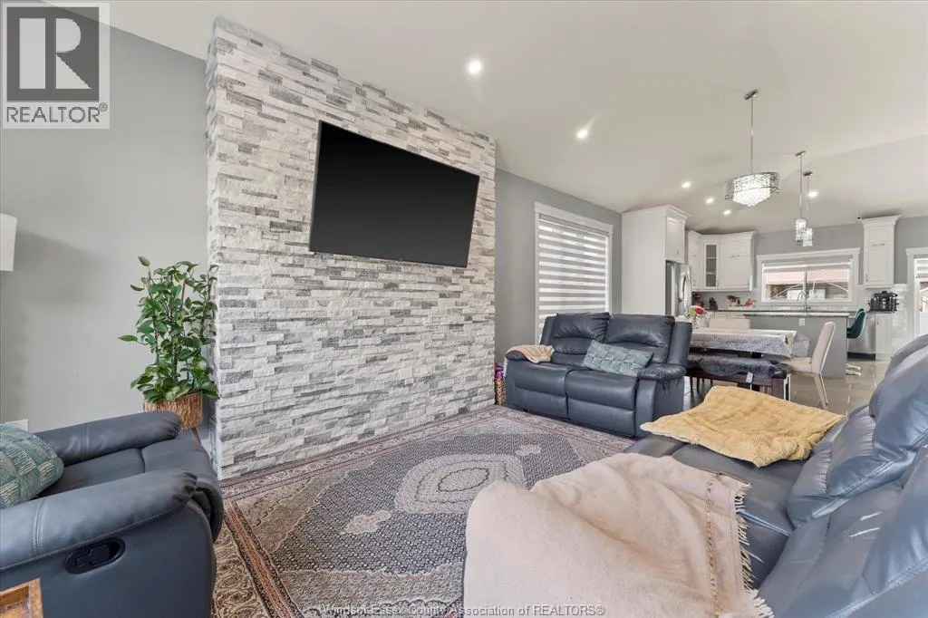 1390 BARKLEY AVENUE Unit# MAIN