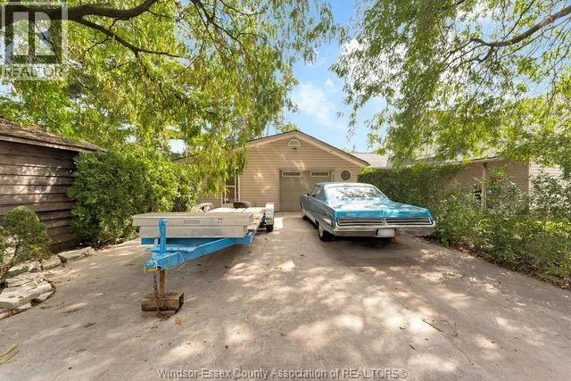 910 JEFFERSON BOULEVARD