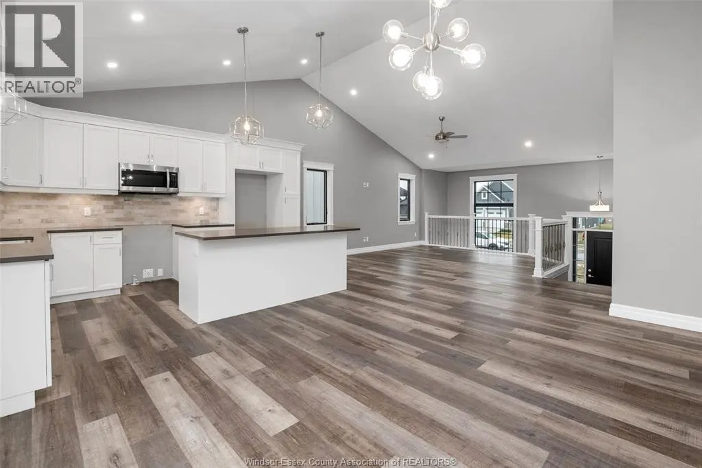 101 WESTLAWN DRIVE