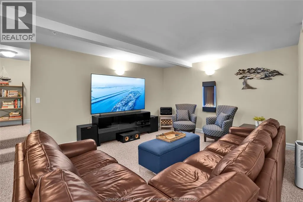 71 RED OAK CRESCENT