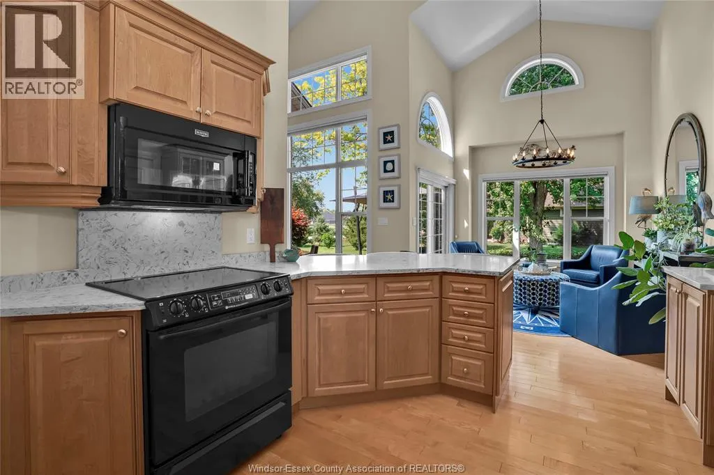 71 RED OAK CRESCENT