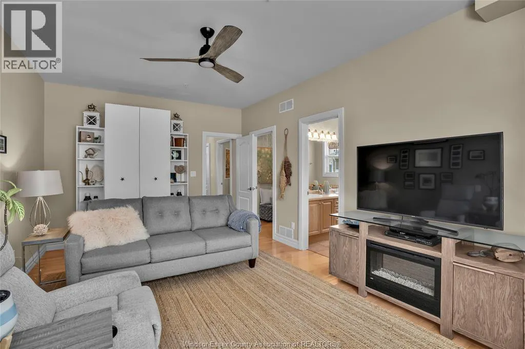 71 RED OAK CRESCENT