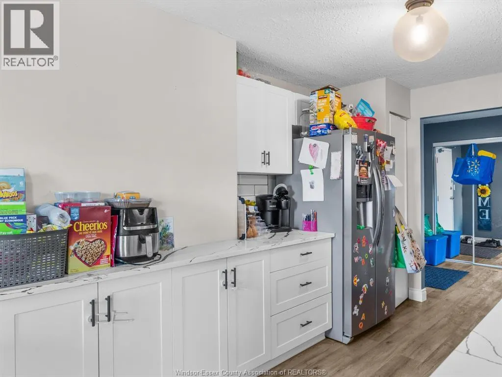 3936 Wyandotte STREET East Unit# 503
