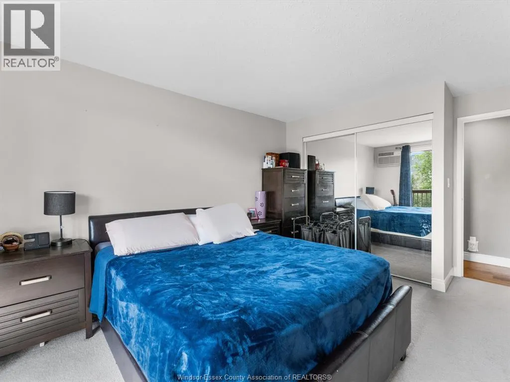 3936 Wyandotte STREET East Unit# 503