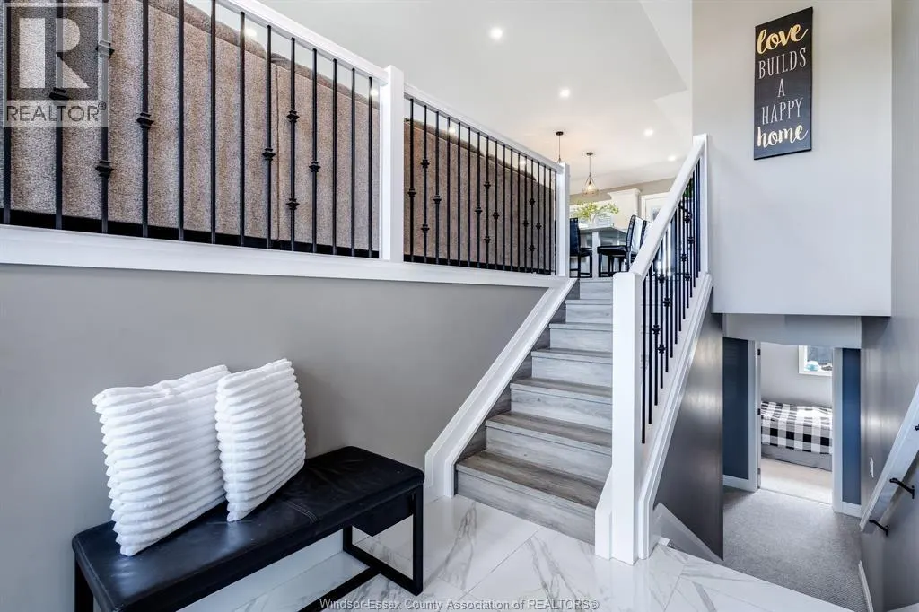 13 Hawthorne CRESCENT