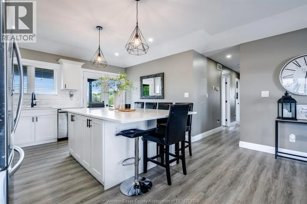 13 Hawthorne CRESCENT