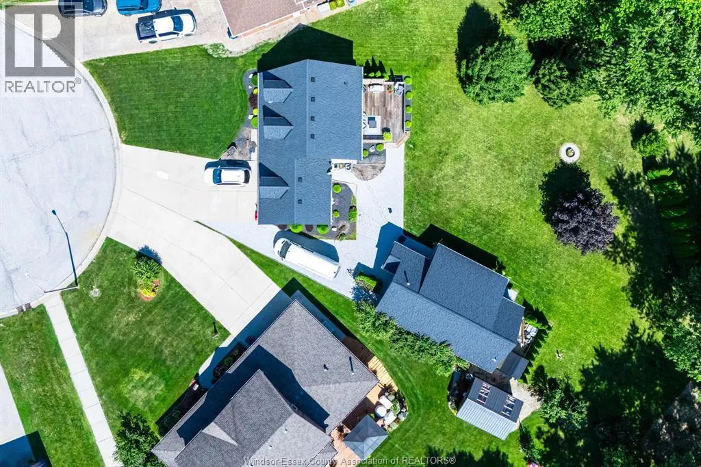 13 Hawthorne CRESCENT