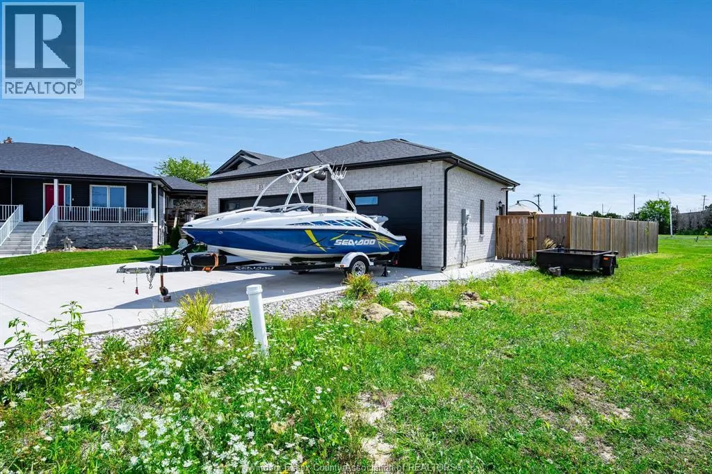 13 Hawthorne CRESCENT