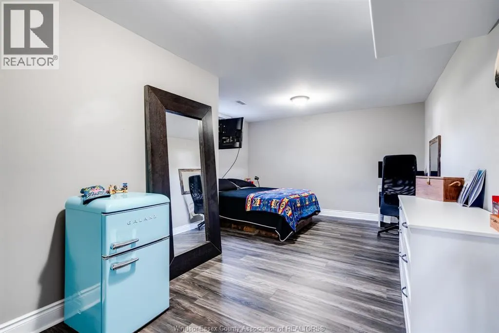 350 SELLICK DRIVE