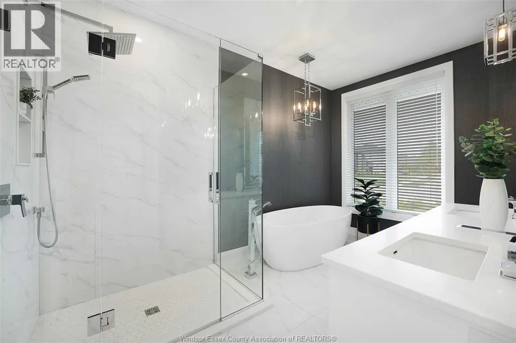 5068 WHISPERING PINES