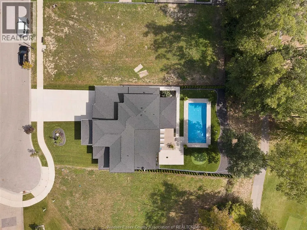 5068 WHISPERING PINES
