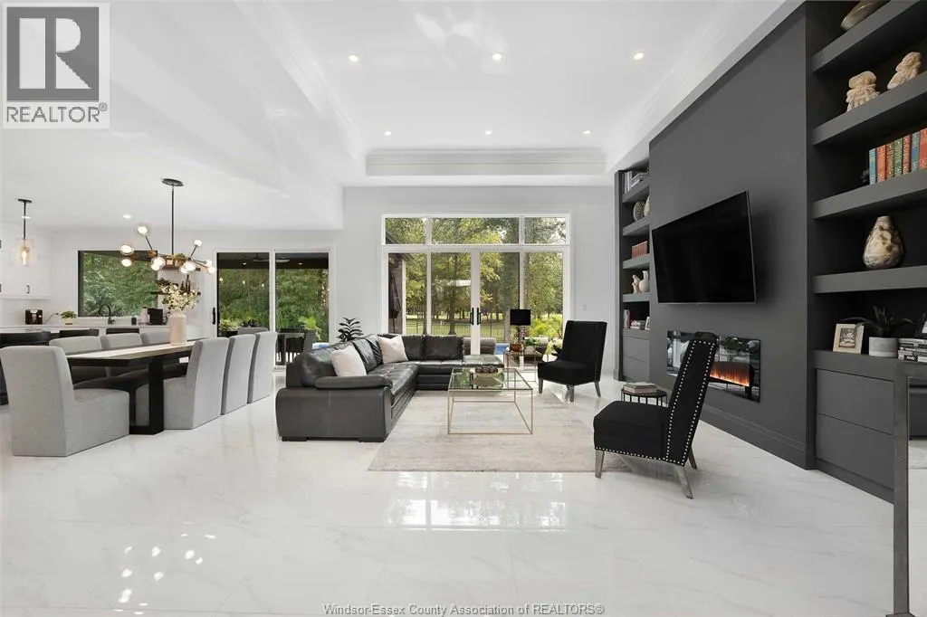 5068 WHISPERING PINES