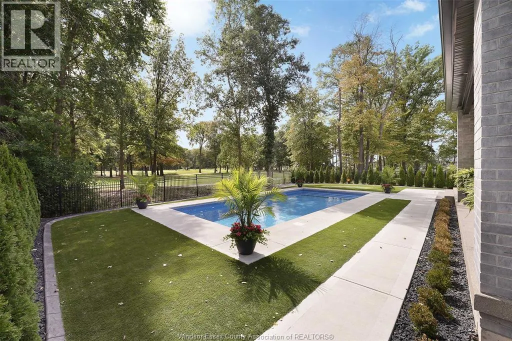 5068 WHISPERING PINES