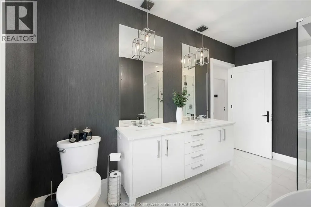 5068 WHISPERING PINES