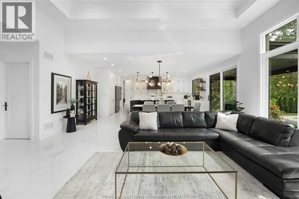 5068 WHISPERING PINES