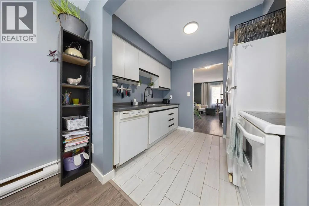 889 CARLETON PLACE Unit# 1, #1