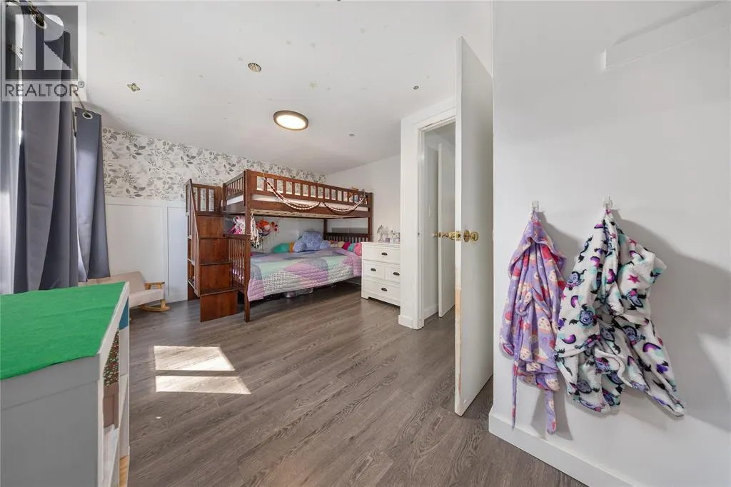 889 CARLETON PLACE Unit# 1, #1