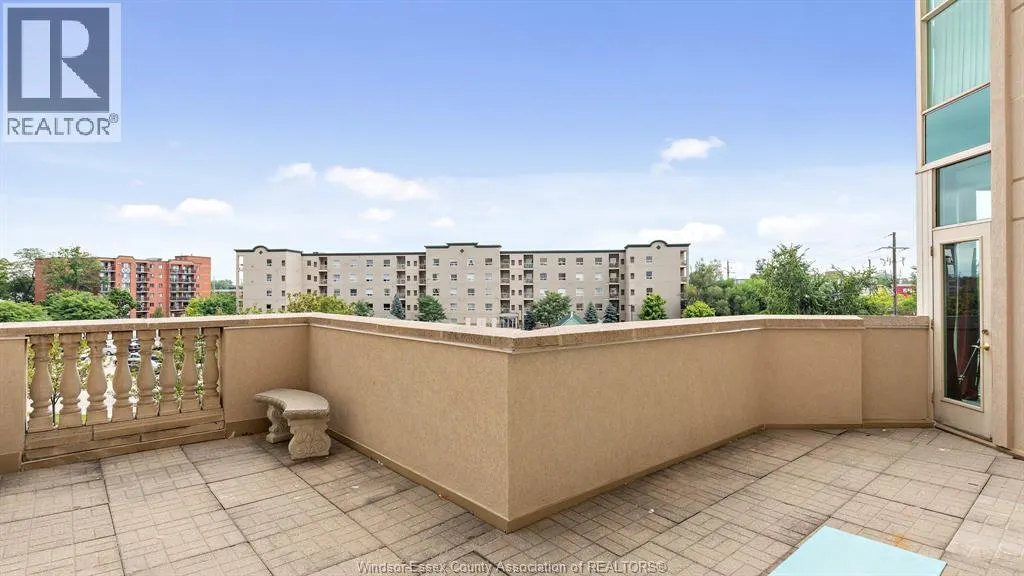 5055 RIVERSIDE DRIVE East Unit# 504