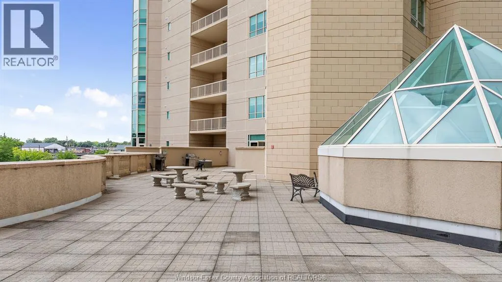 5055 RIVERSIDE DRIVE East Unit# 504