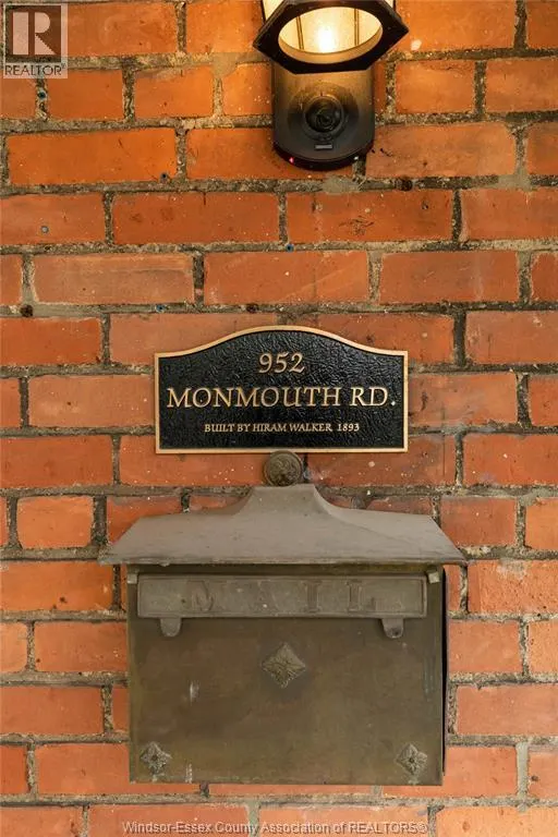 952 Monmouth