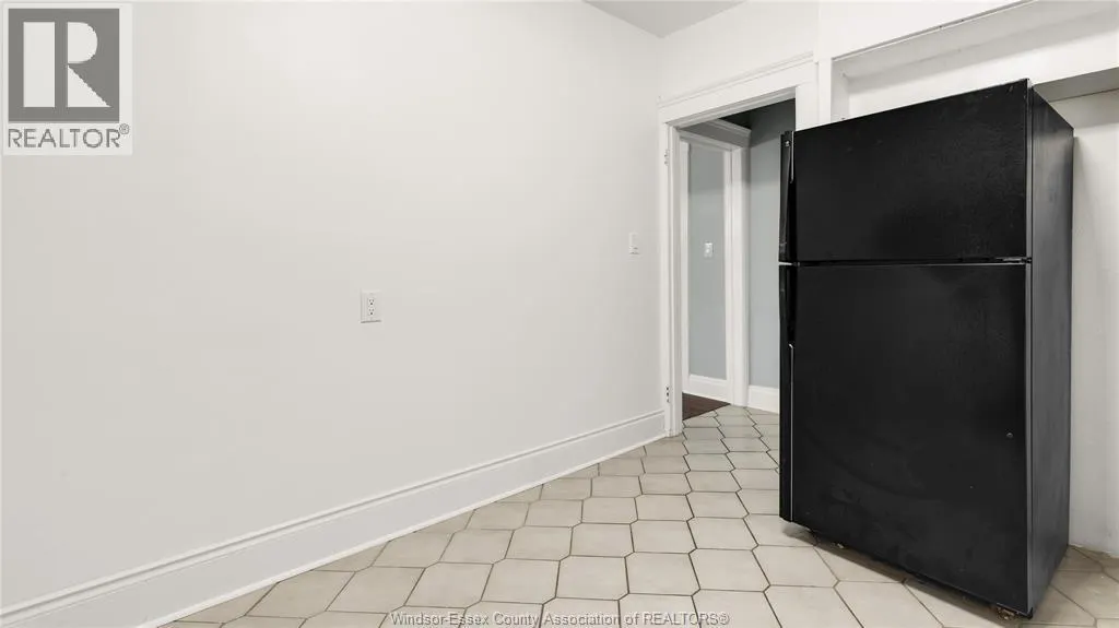952 Monmouth