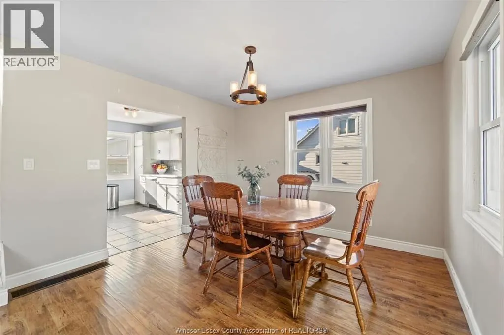 321 SINASAC STREET West