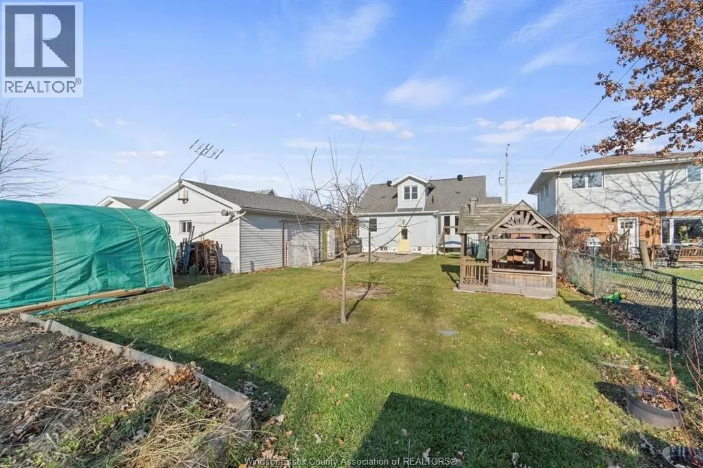 321 SINASAC STREET West