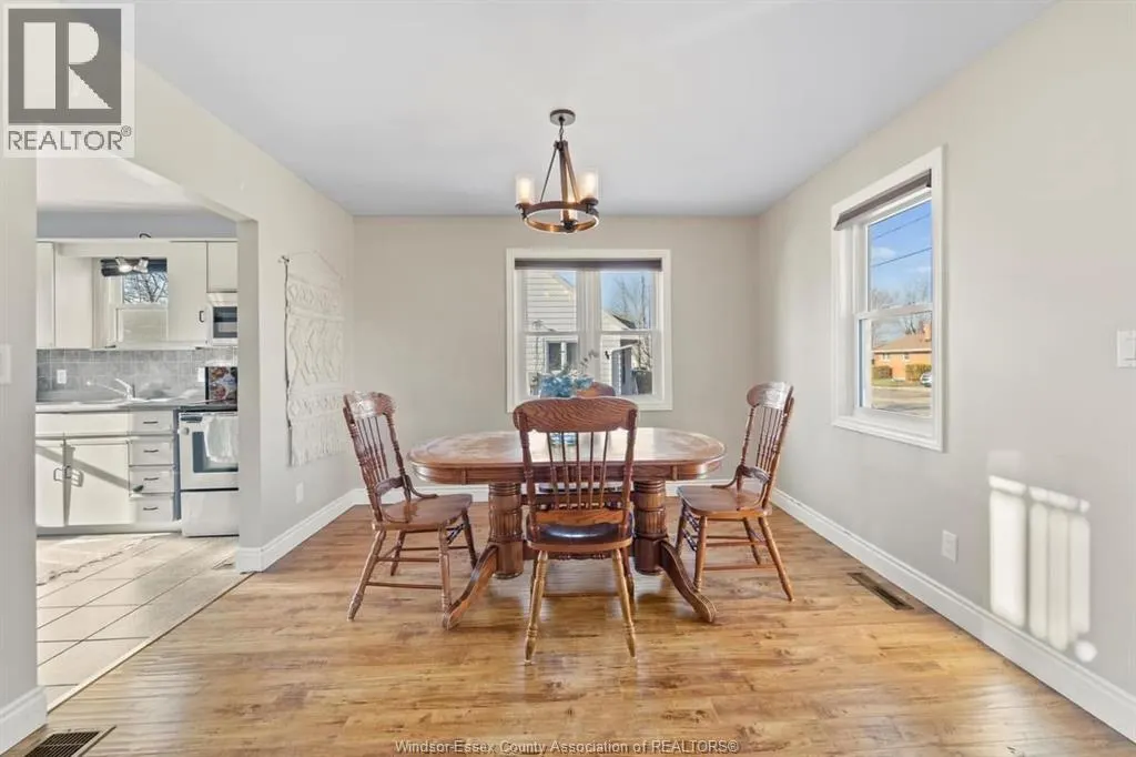 321 SINASAC STREET West