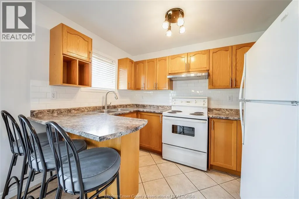 750 CABANA ROAD East