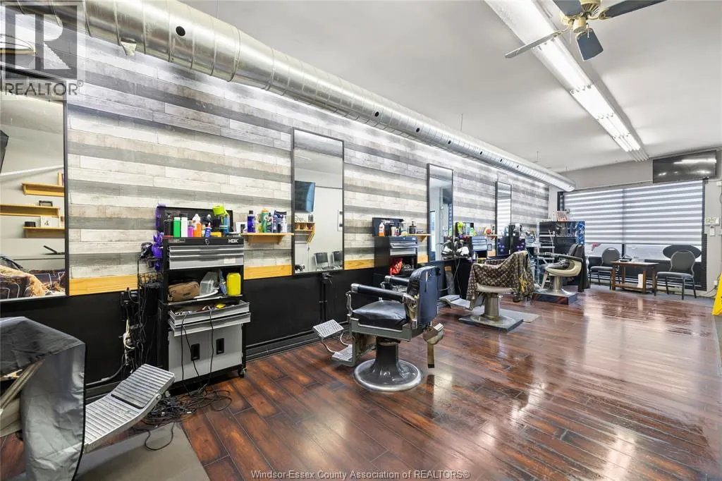 5774-5780 WYANDOTTE East