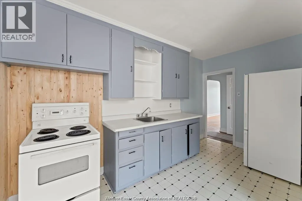 5774-5780 WYANDOTTE East
