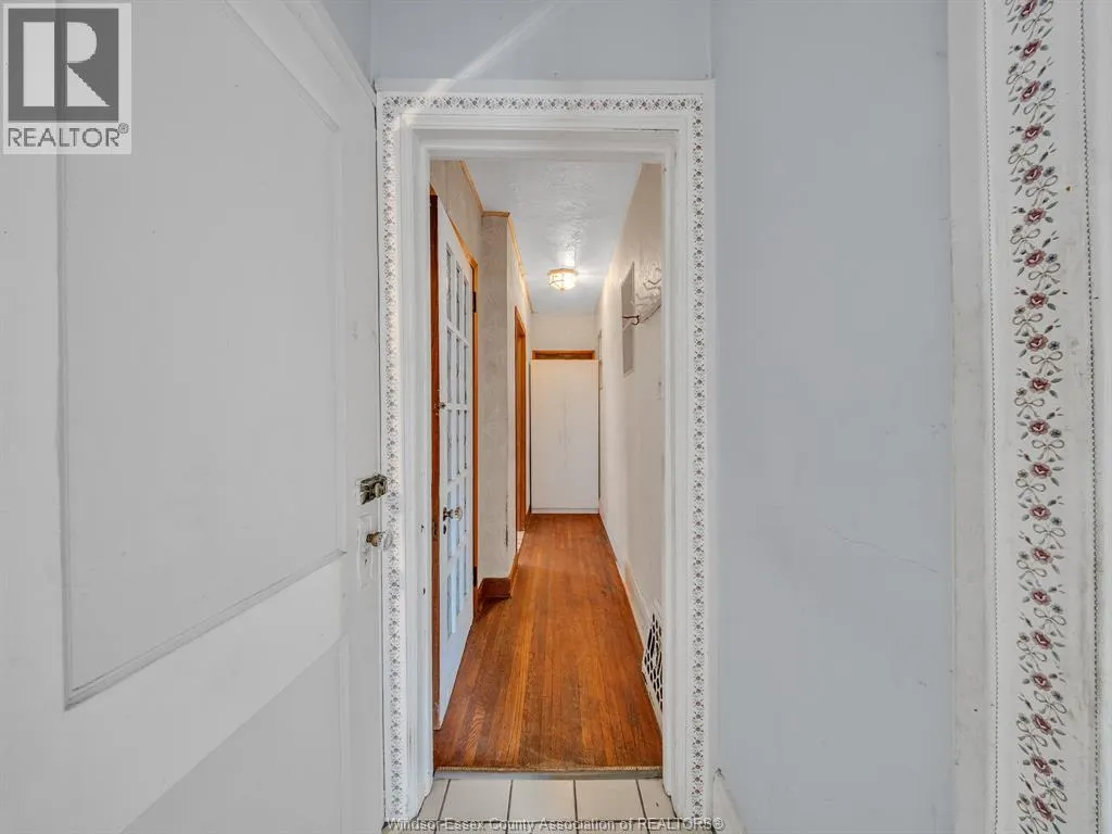 828 PILLETTE ROAD