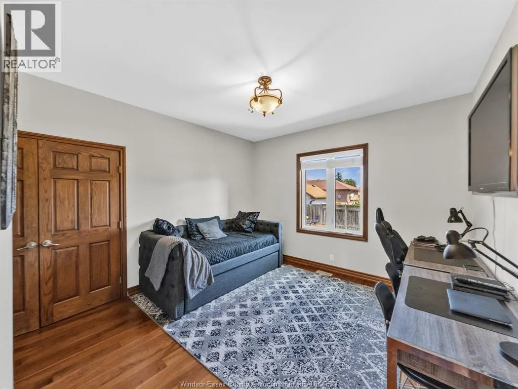 118 REMO CRESCENT