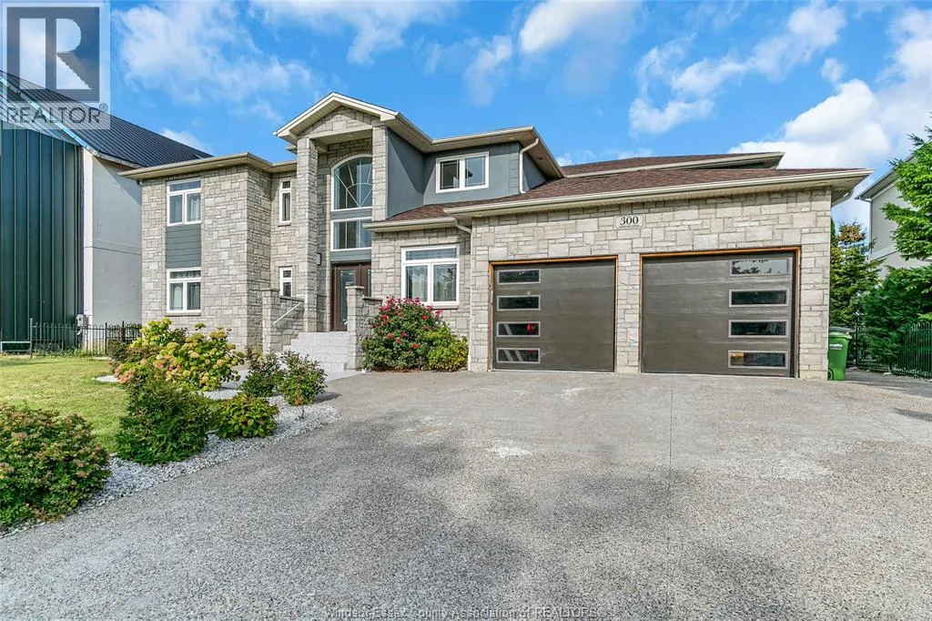 300 SHOREVIEW CIRCLE