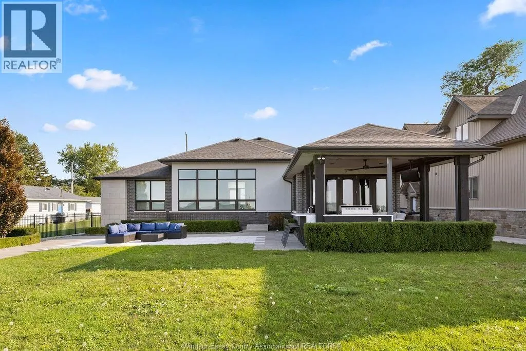 371 CHARRON BEACH