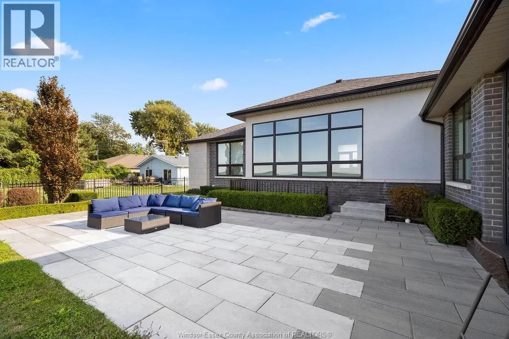 371 CHARRON BEACH