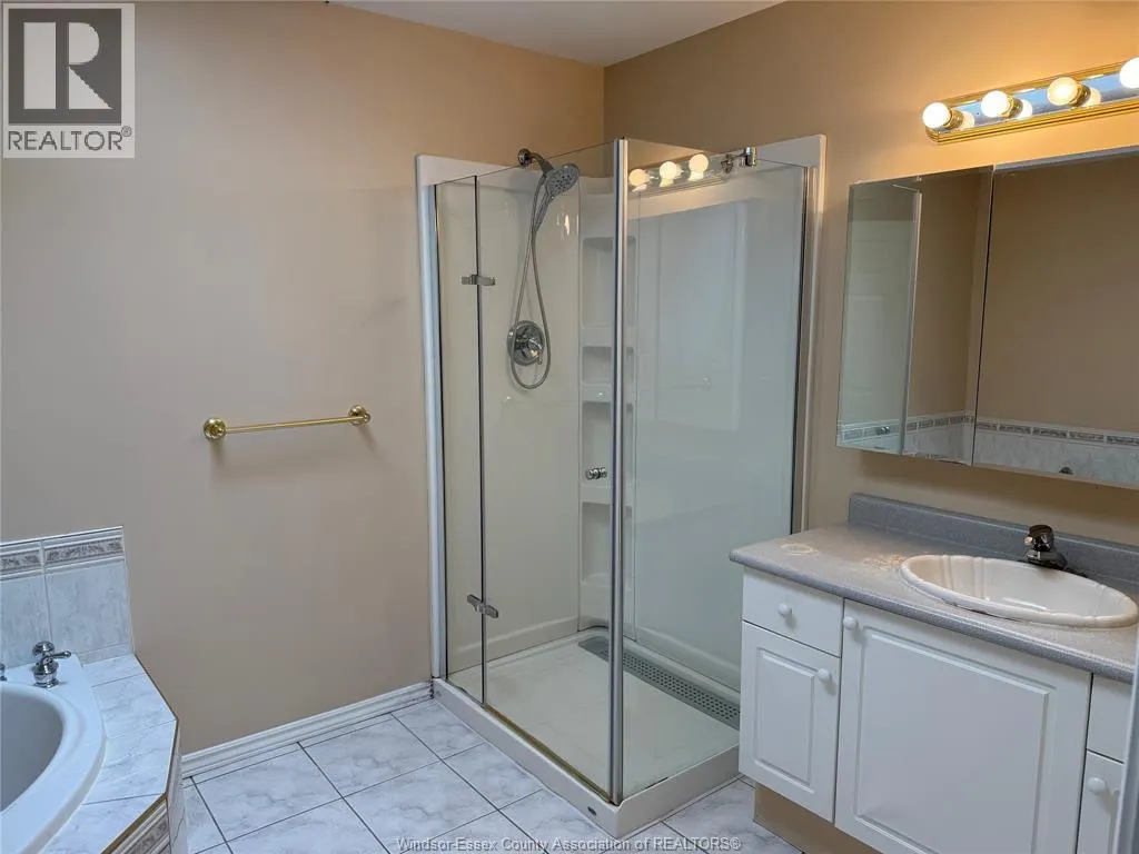 11828 Tecumseh Rd East East Unit# UPPER