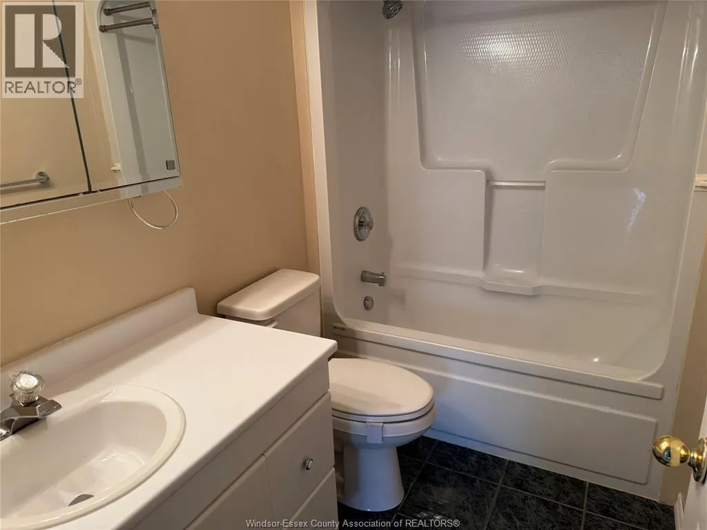 11828 Tecumseh Rd East East Unit# UPPER