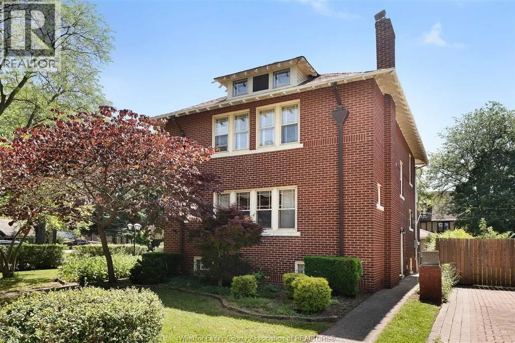 1195 ARGYLE ROAD